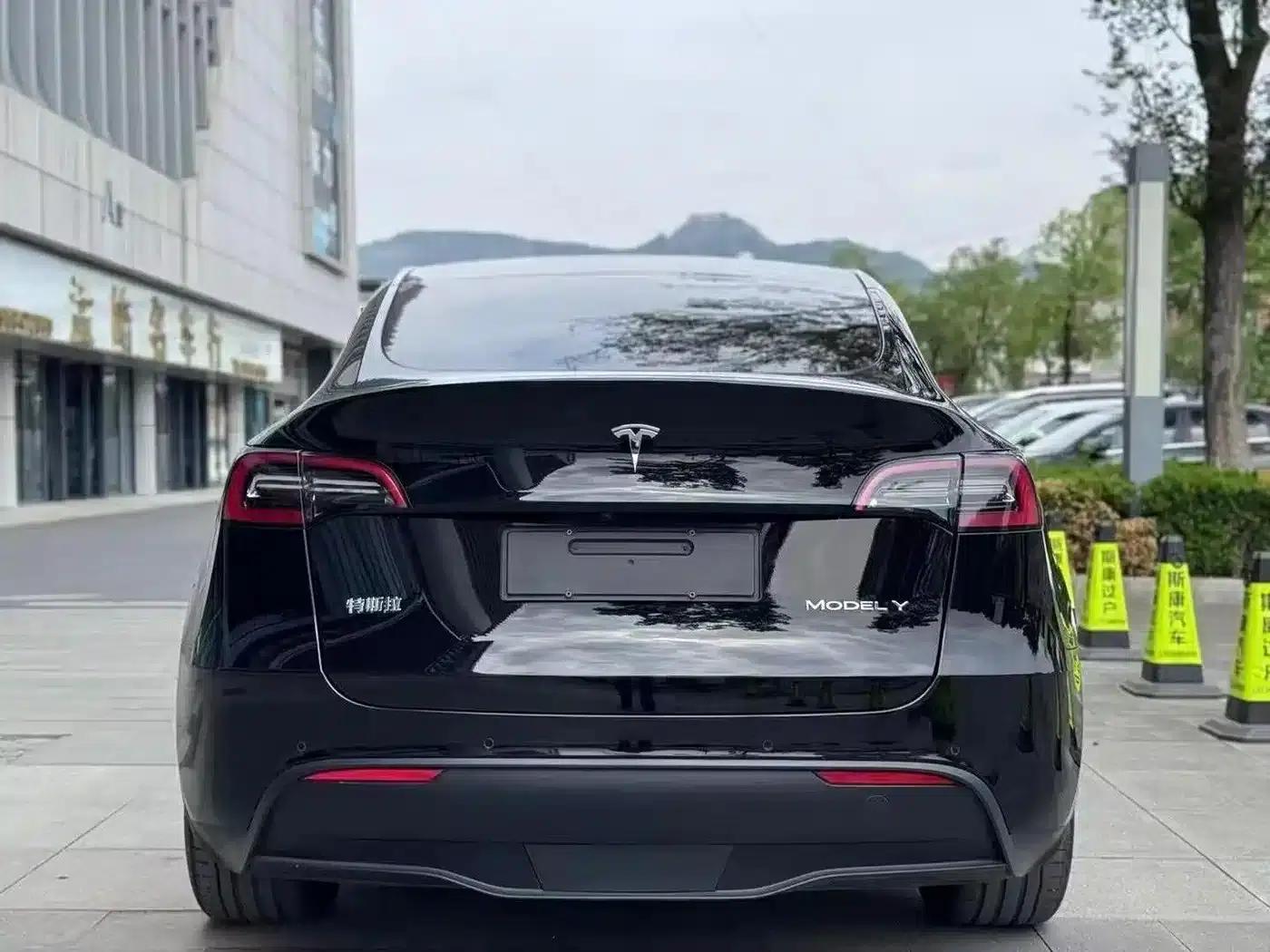 Model Y 2022 Facelift Rear-Wheel Drive Version — миниатюра 8