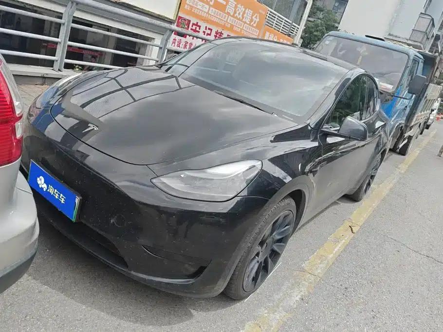 Model Y 2022 Rear-Wheel Drive — миниатюра 1