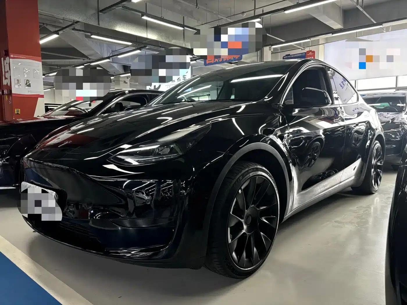 Model Y 2023 Rear-Wheel Drive — миниатюра 1