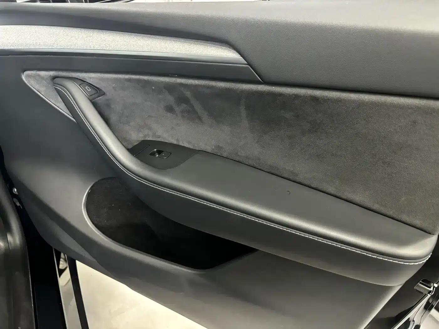 Model Y 2023 Rear-Wheel Drive — миниатюра 5