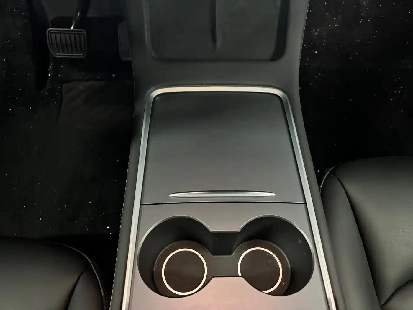 Model Y 2023 Rear-Wheel Drive — миниатюра 10