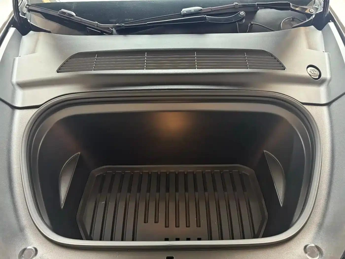 Model Y 2021 Standard Range Rear-Wheel Drive — миниатюра 7