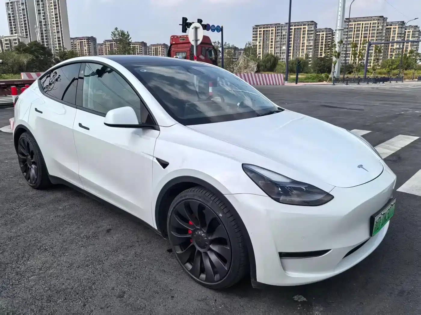 Model Y 2022 Performance All-Wheel Drive — миниатюра 3