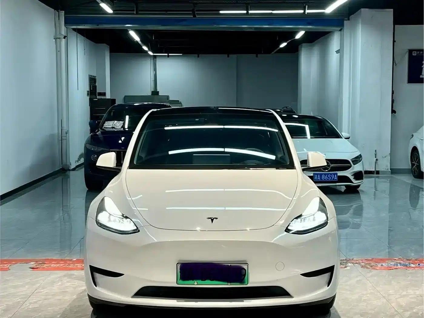 Model Y 2024 Rear-Wheel Drive — миниатюра 2