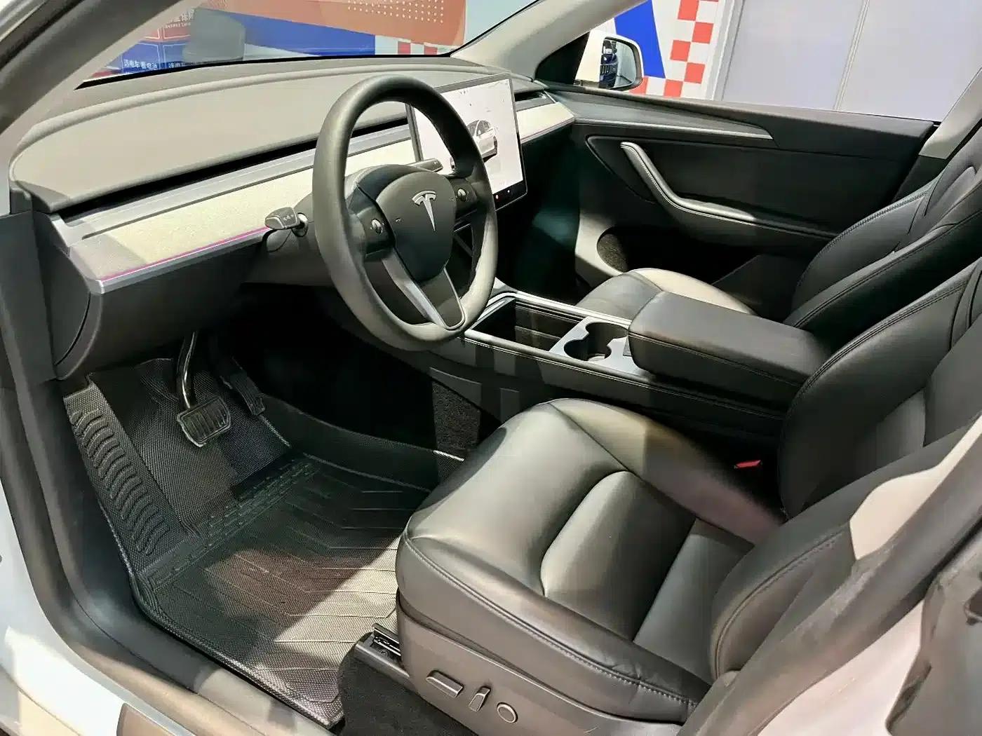Model Y 2024 Rear-Wheel Drive — миниатюра 4