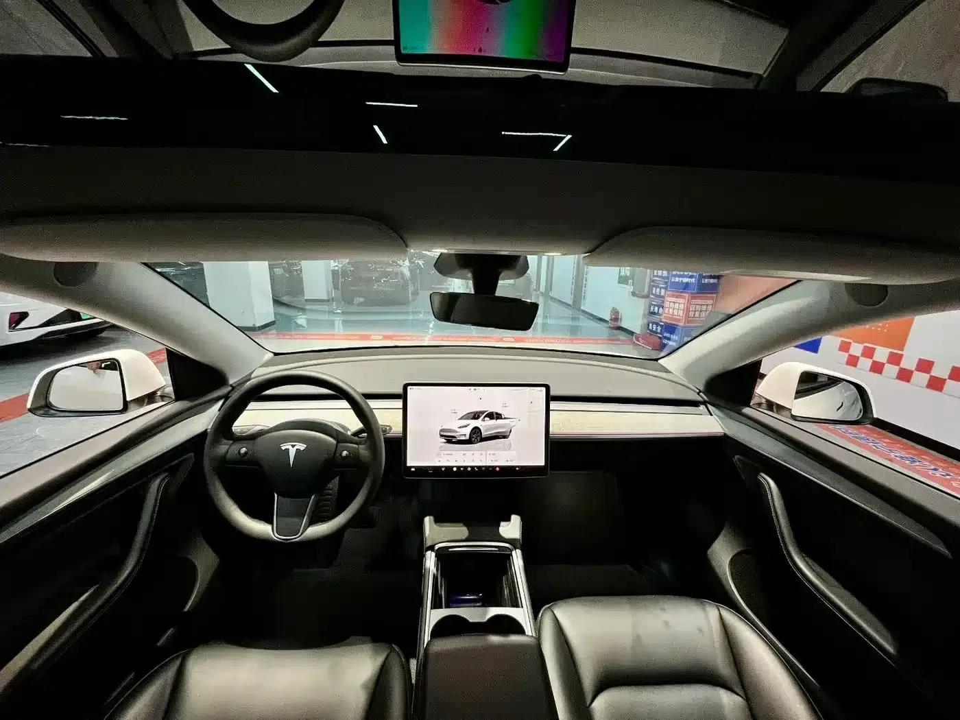 Model Y 2024 Rear-Wheel Drive — миниатюра 5