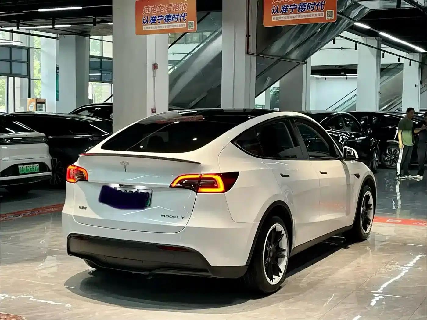 Model Y 2024 Rear-Wheel Drive — миниатюра 7