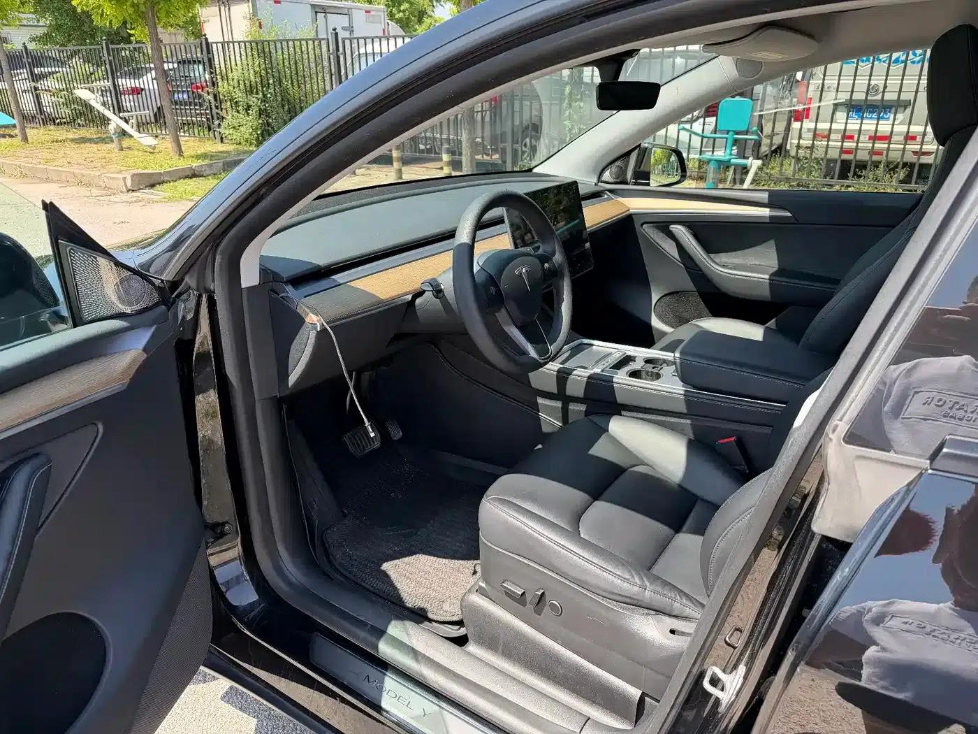 Model Y 2022 Rear-Wheel Drive — миниатюра 9