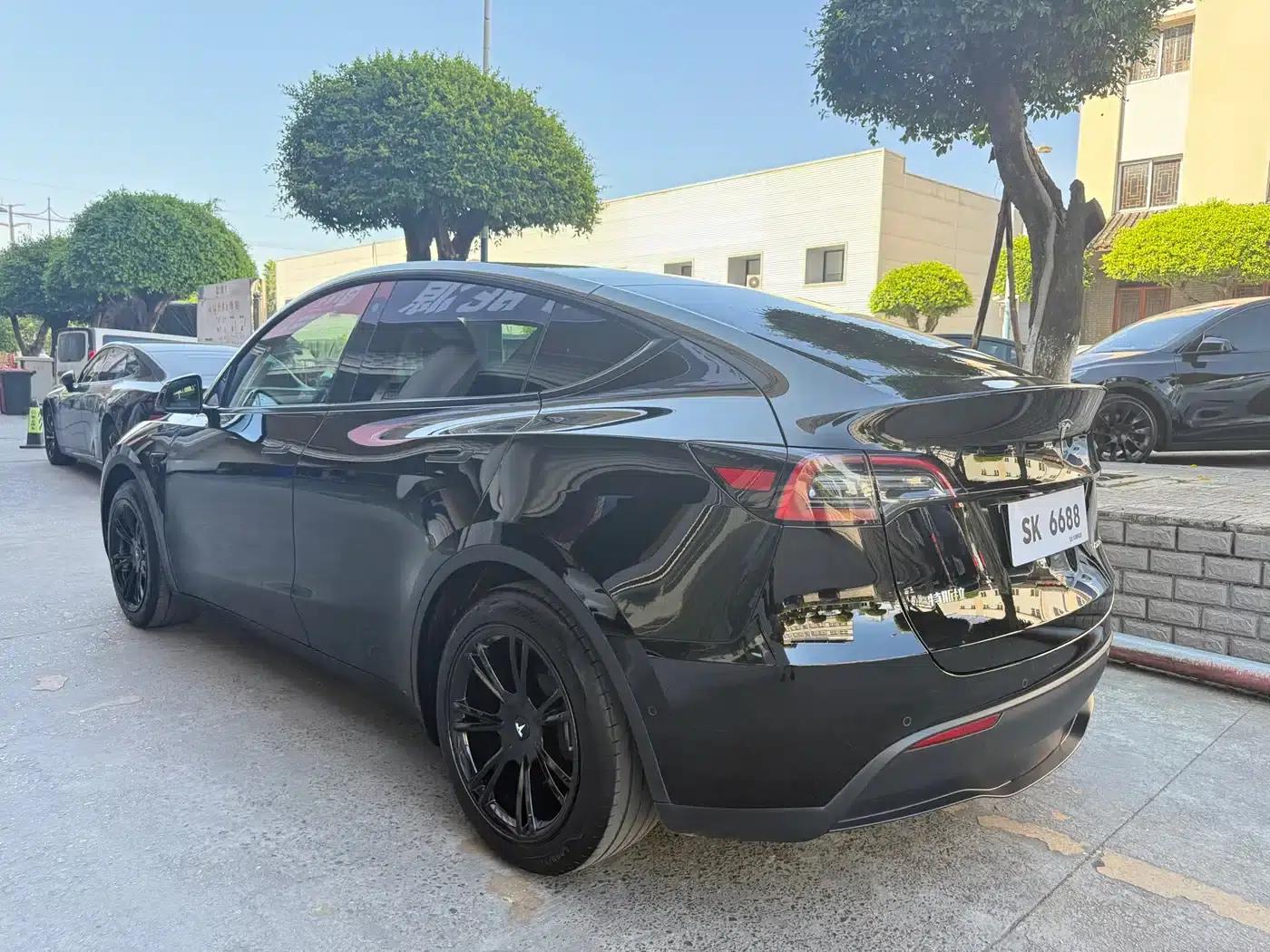 Model Y 2023 Rear-Wheel Drive — миниатюра 6