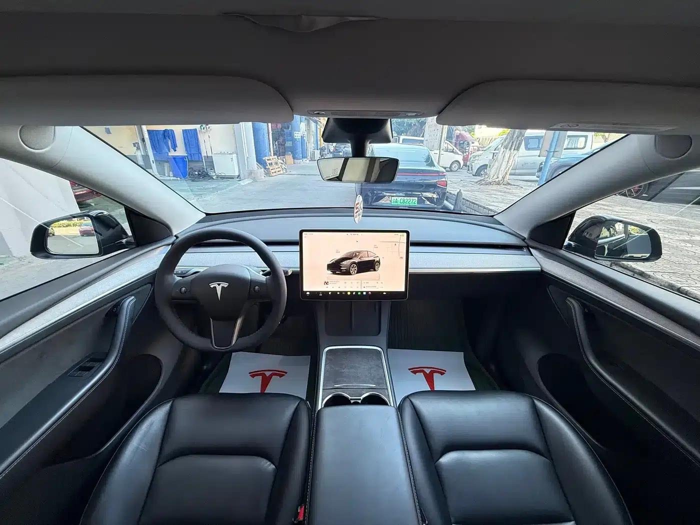 Model Y 2023 Rear-Wheel Drive — миниатюра 7