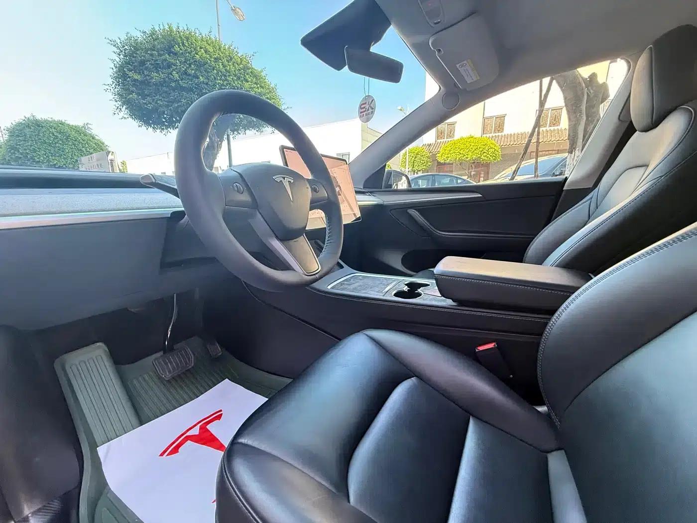 Model Y 2023 Rear-Wheel Drive — миниатюра 8