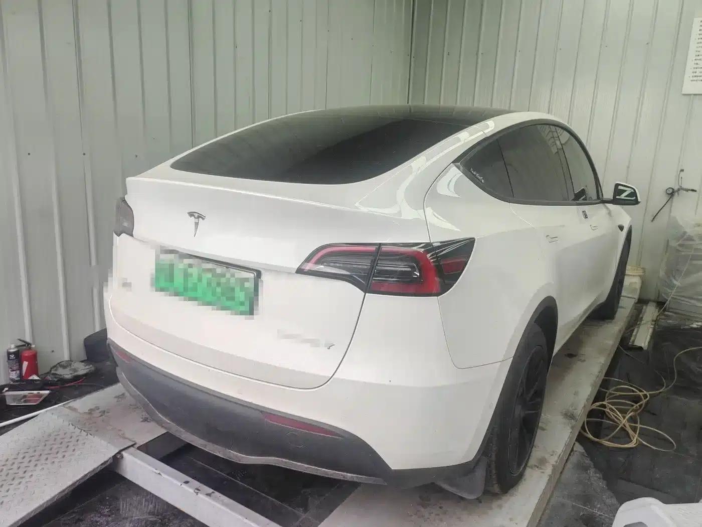 Model Y 2023 Rear-Wheel Drive — миниатюра 11