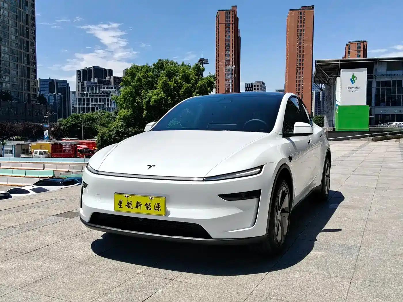 Model Y 2026 Rear-Wheel Drive — миниатюра 1