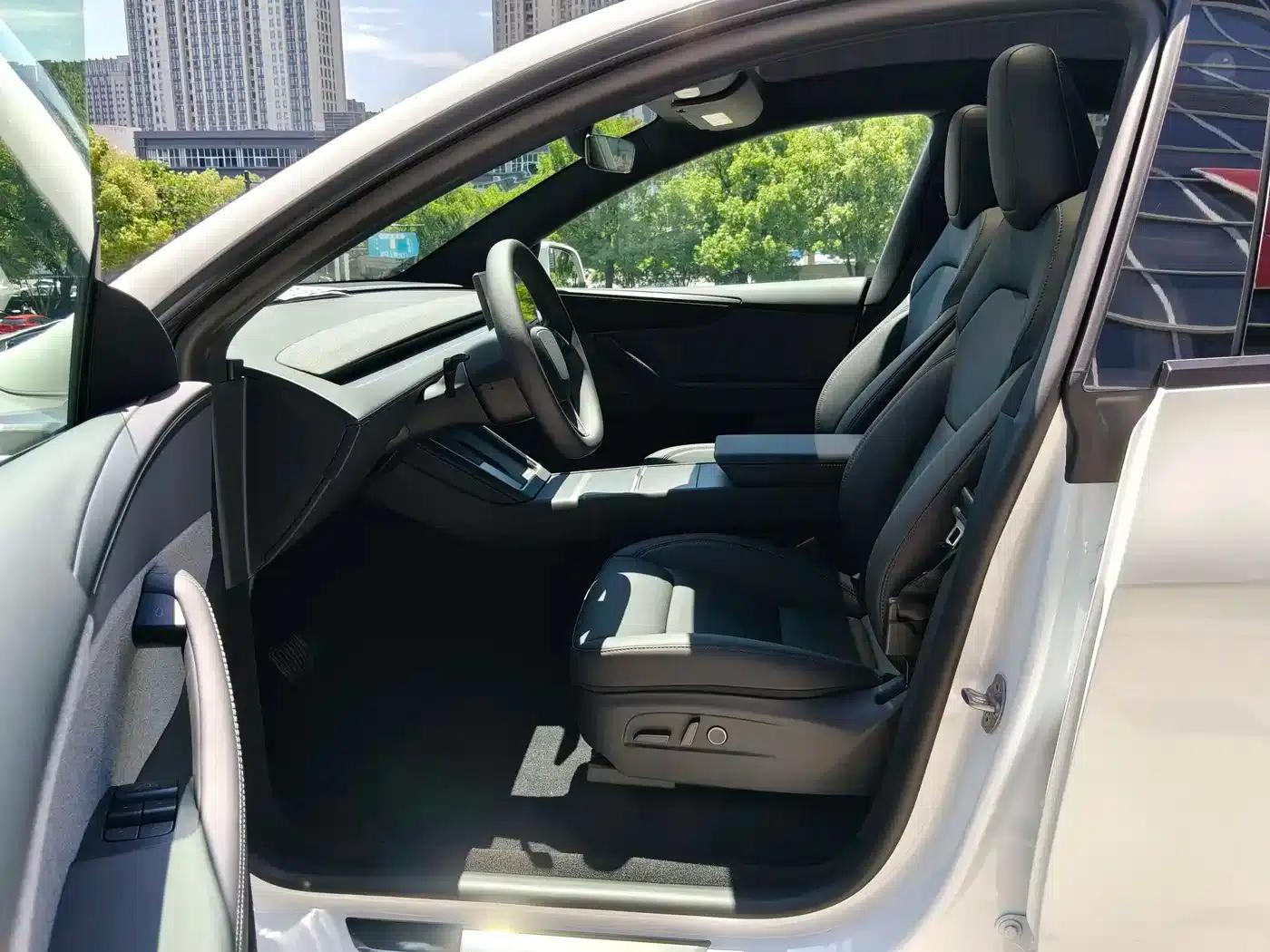 Model Y 2026 Rear-Wheel Drive — миниатюра 14