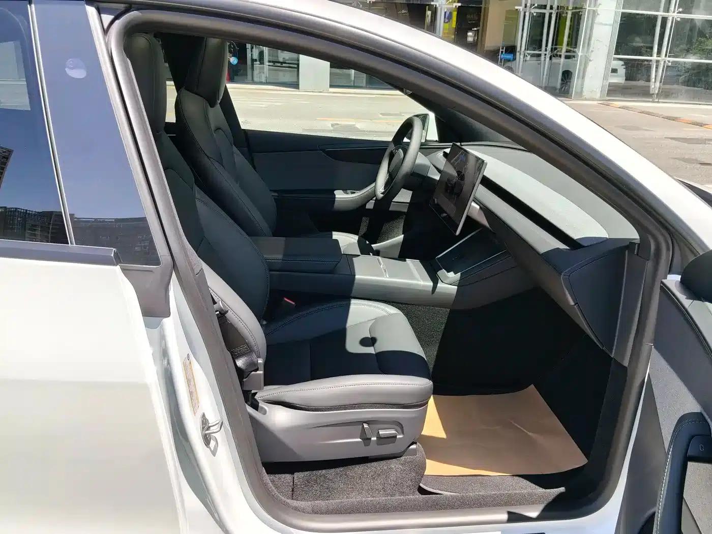 Model Y 2026 Rear-Wheel Drive — миниатюра 15