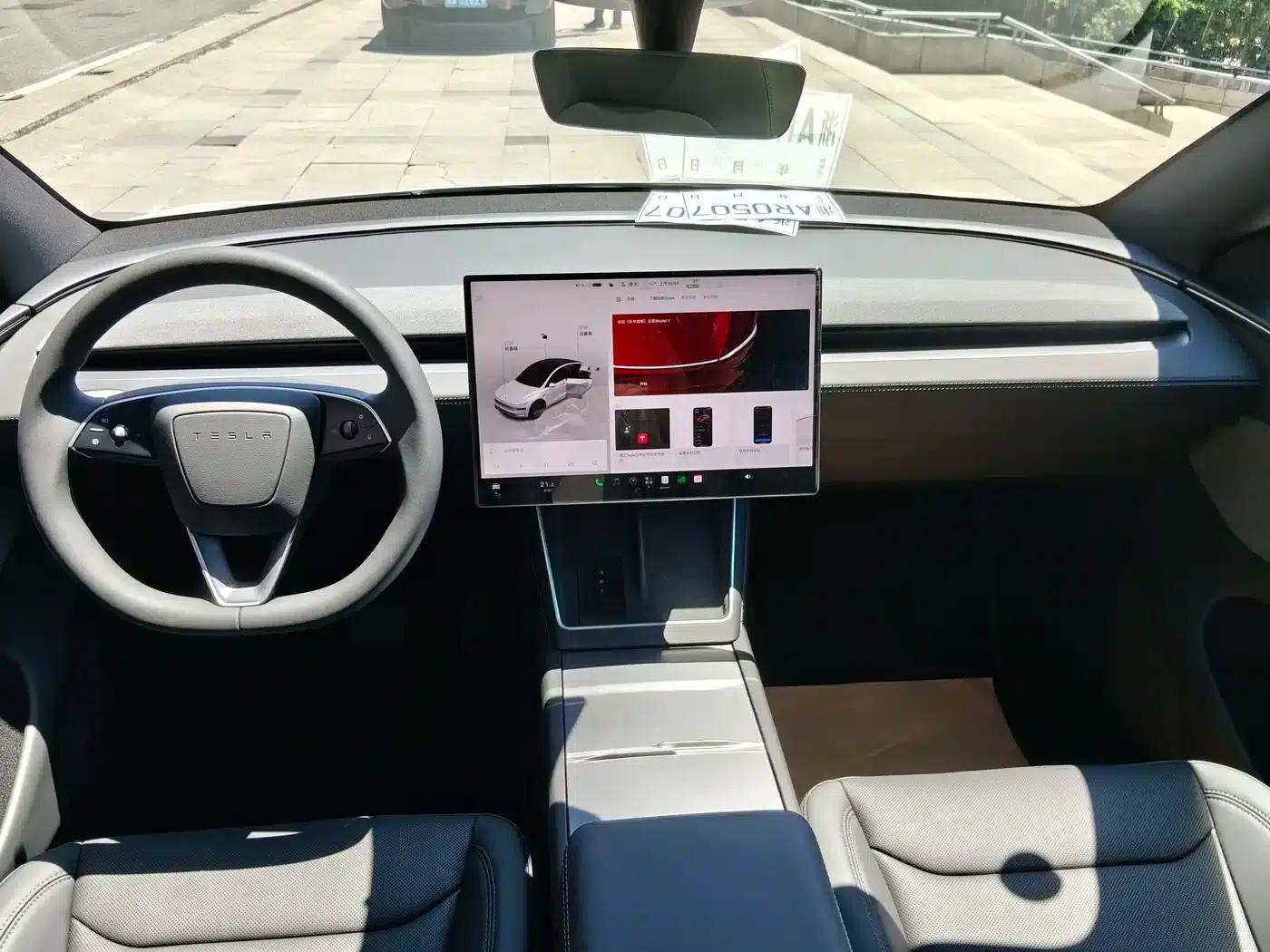 Model Y 2026 Rear-Wheel Drive — миниатюра 21