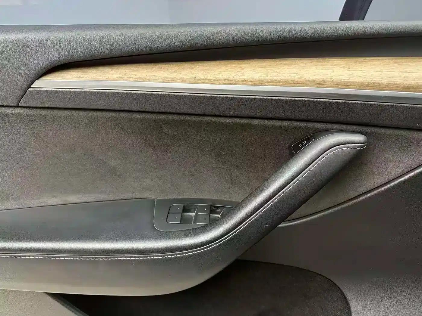Model Y 2023 Rear-Wheel Drive — миниатюра 6