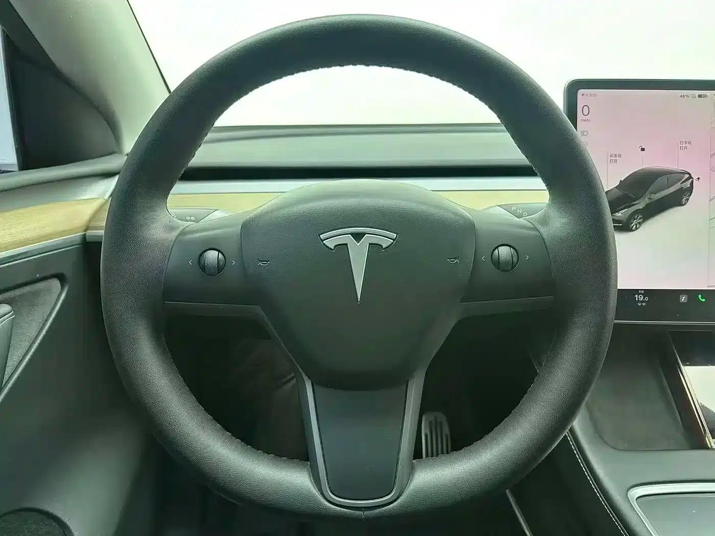Model Y 2023 Rear-Wheel Drive — миниатюра 7