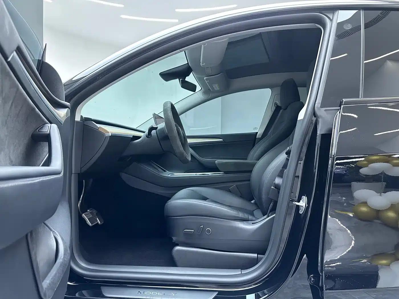 Model Y 2022 Facelift Long Range All-Wheel Drive Version — миниатюра 9