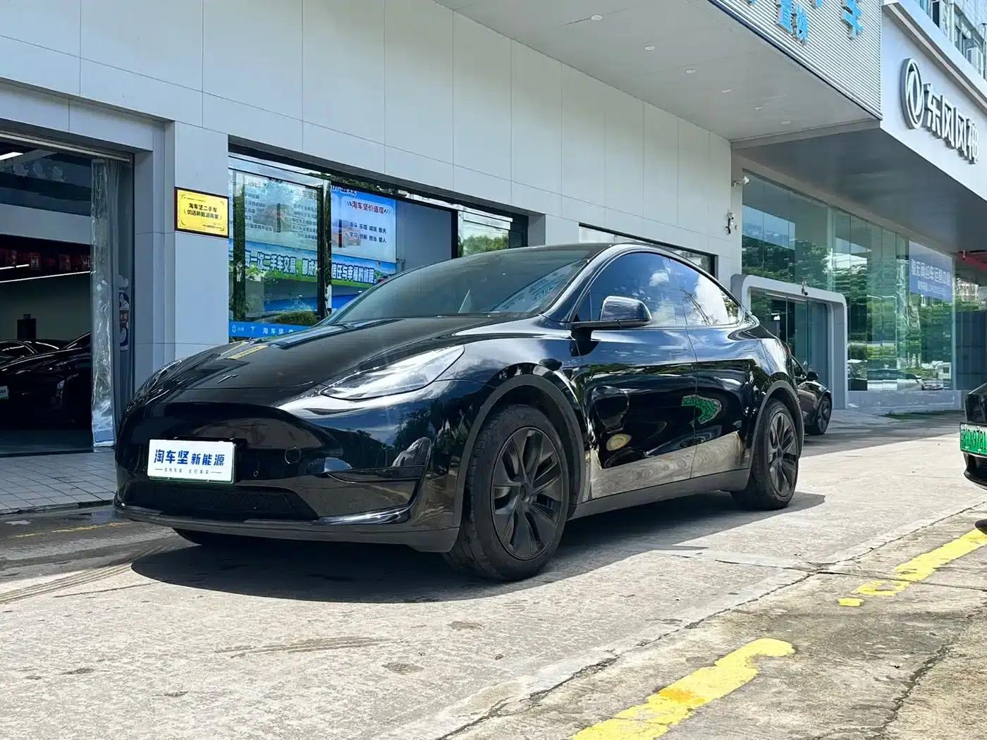 Model Y 2023 Rear-Wheel Drive — миниатюра 1