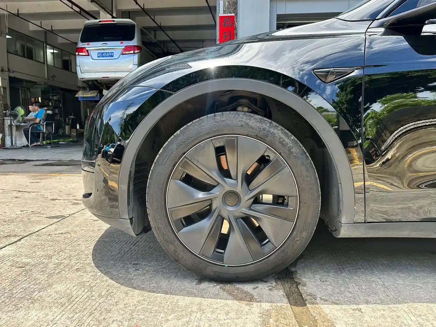 Model Y 2023 Rear-Wheel Drive — миниатюра 11