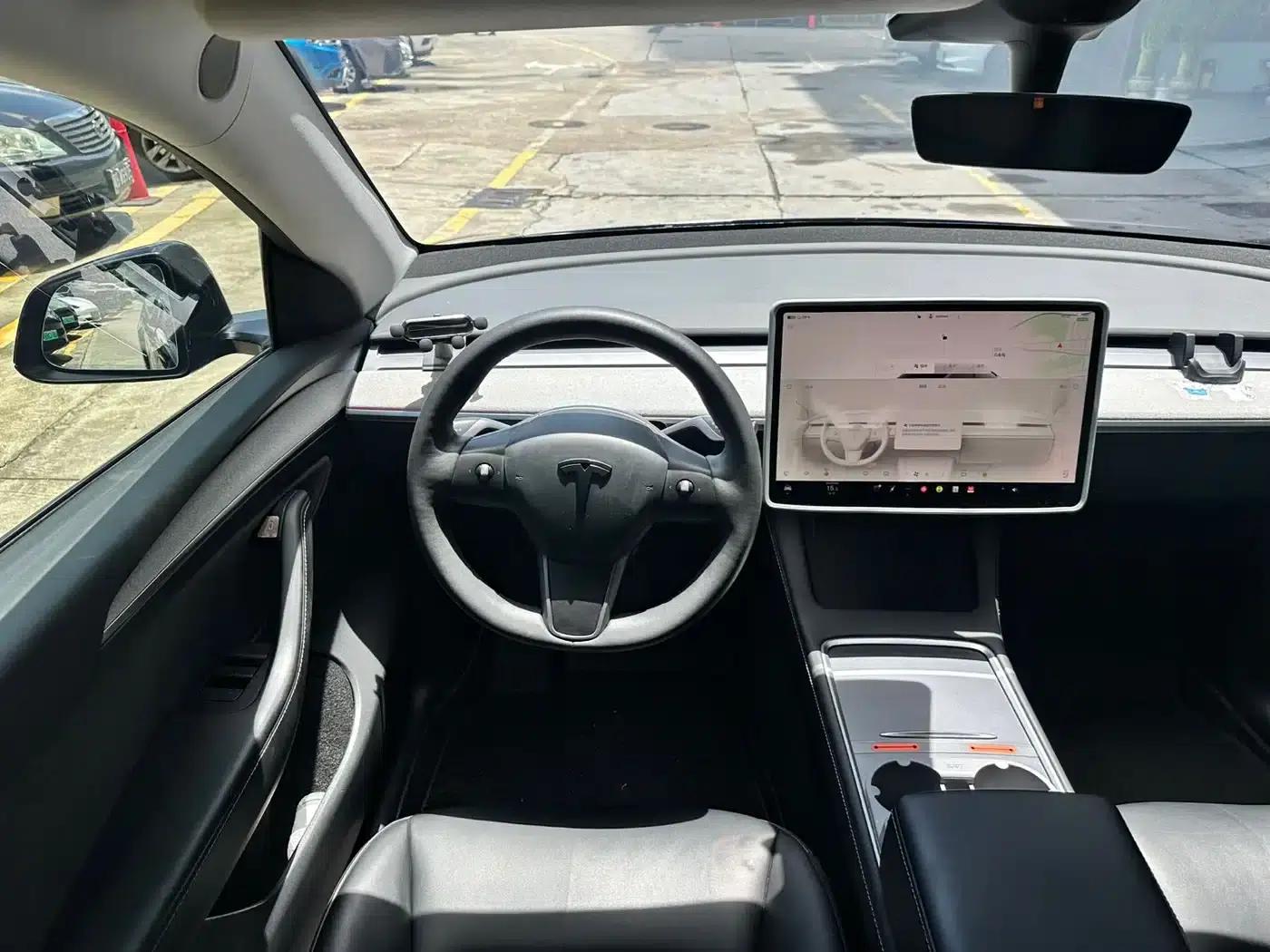 Model Y 2023 Rear-Wheel Drive — миниатюра 15
