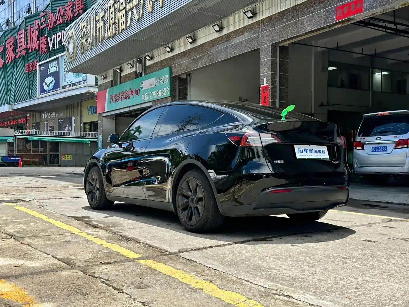 Model Y 2023 Rear-Wheel Drive — миниатюра 3