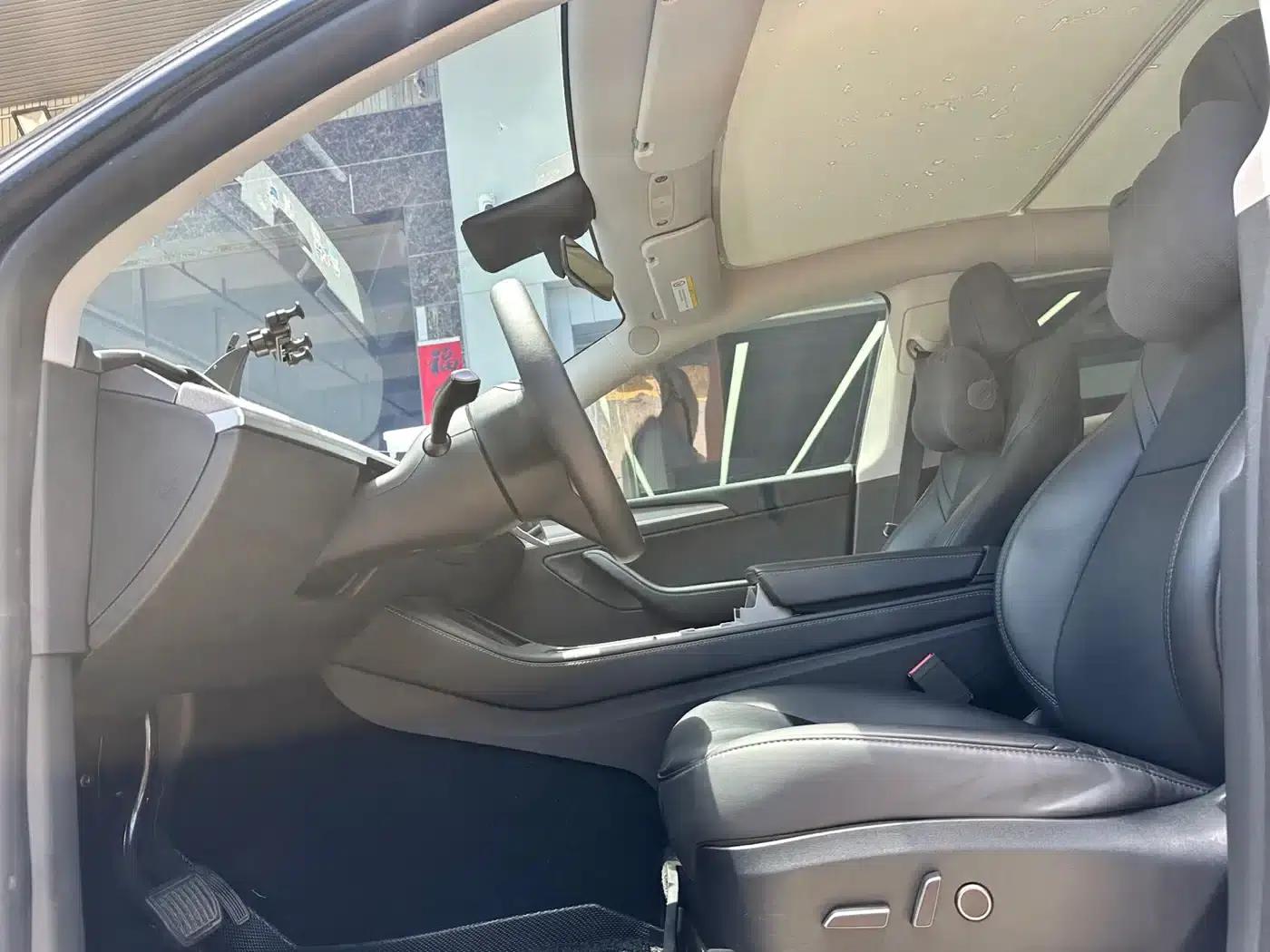Model Y 2023 Rear-Wheel Drive — миниатюра 6