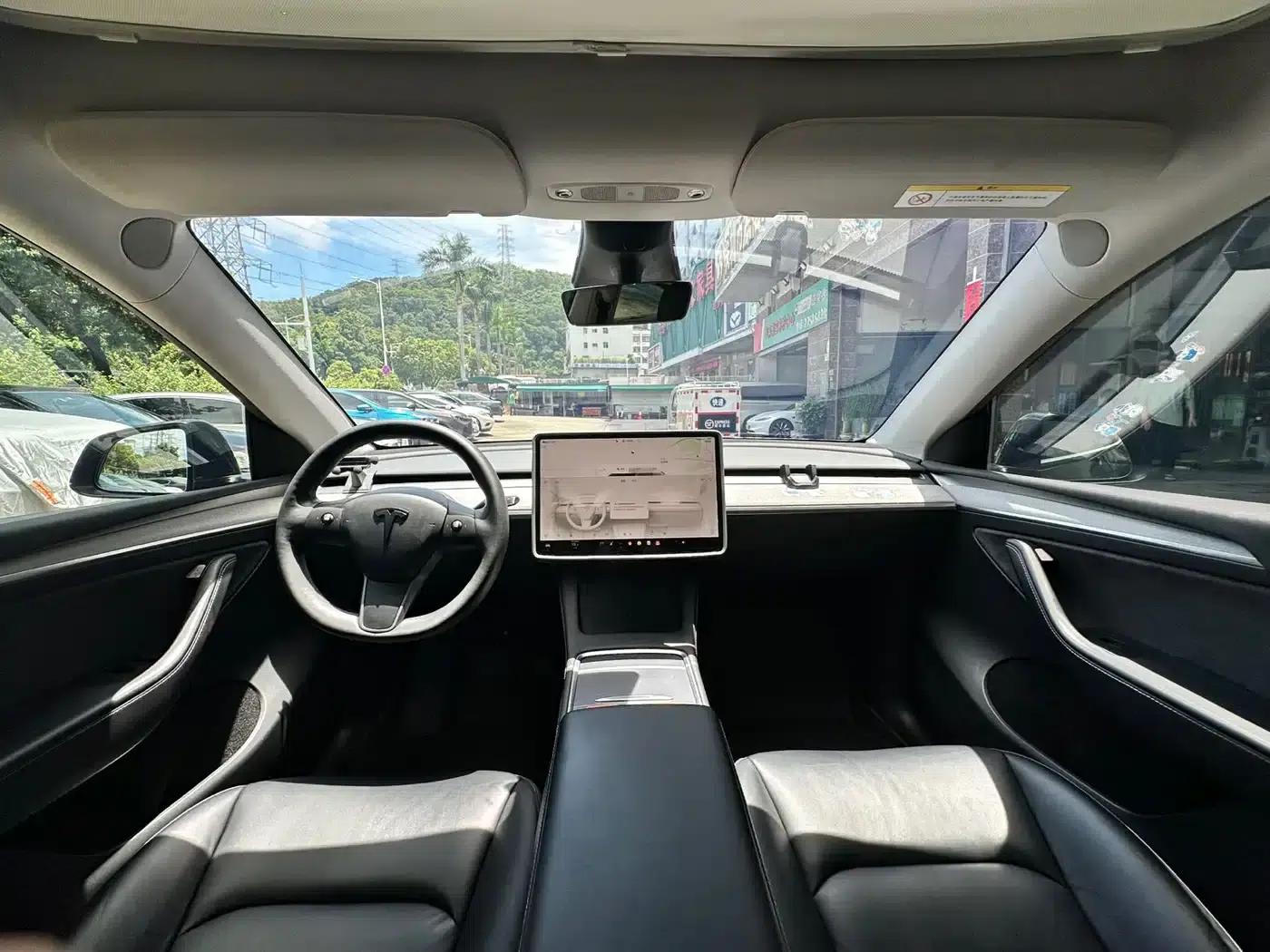 Model Y 2023 Rear-Wheel Drive — миниатюра 7