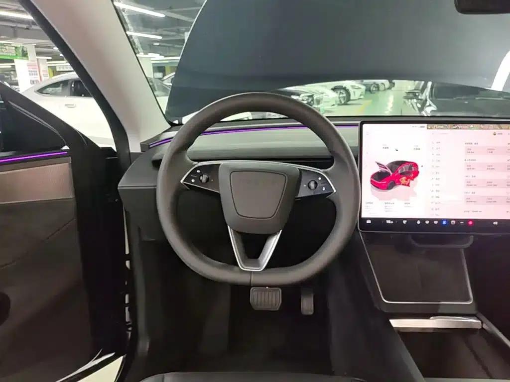 Model Y 2025 Long Range All-Wheel Drive First Edition — миниатюра 11
