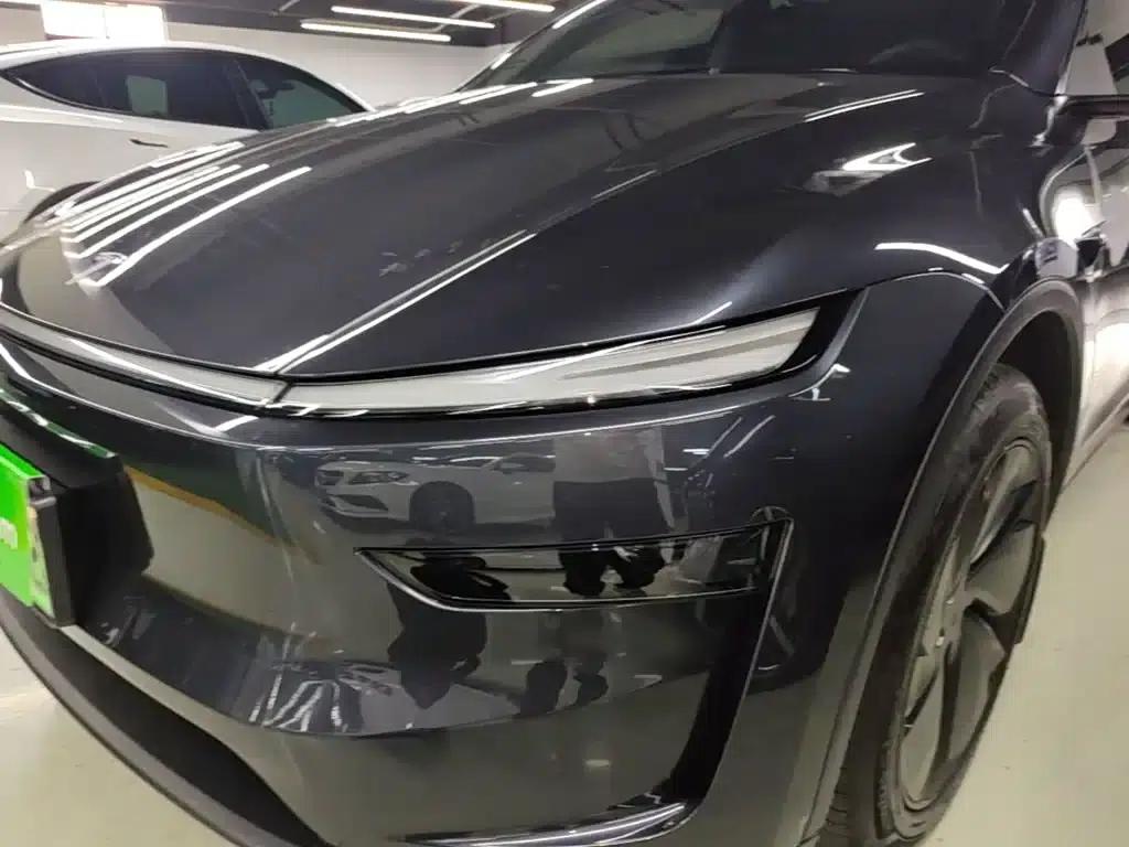 Model Y 2025 Long Range All-Wheel Drive First Edition — миниатюра 24