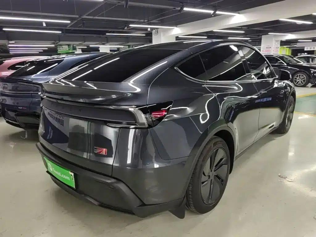 Model Y 2025 Long Range All-Wheel Drive First Edition — миниатюра 7