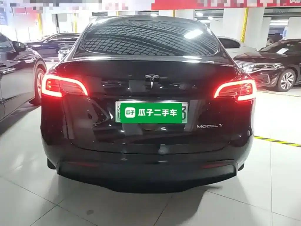 Model Y 2022 Facelift Rear-Wheel Drive Version — миниатюра 6