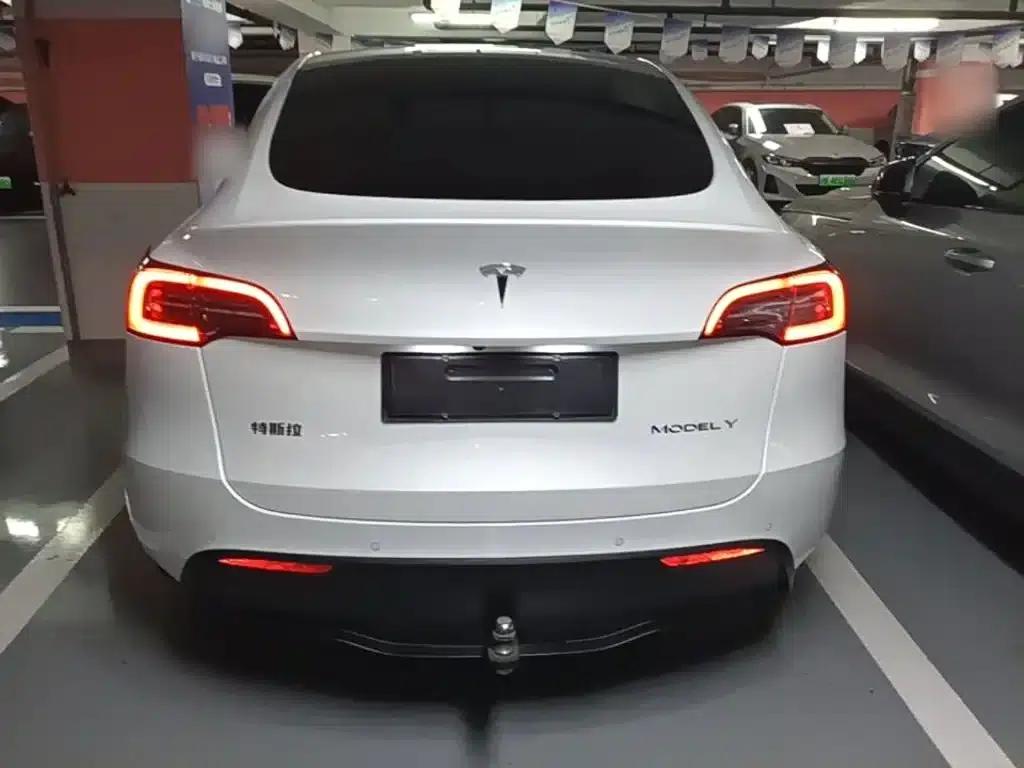 Model Y 2022 Rear-Wheel Drive — миниатюра 6