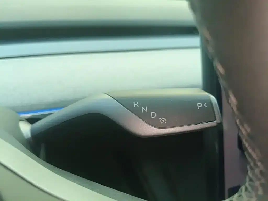 Model Y 2024 Long Range All-Wheel Drive — миниатюра 14