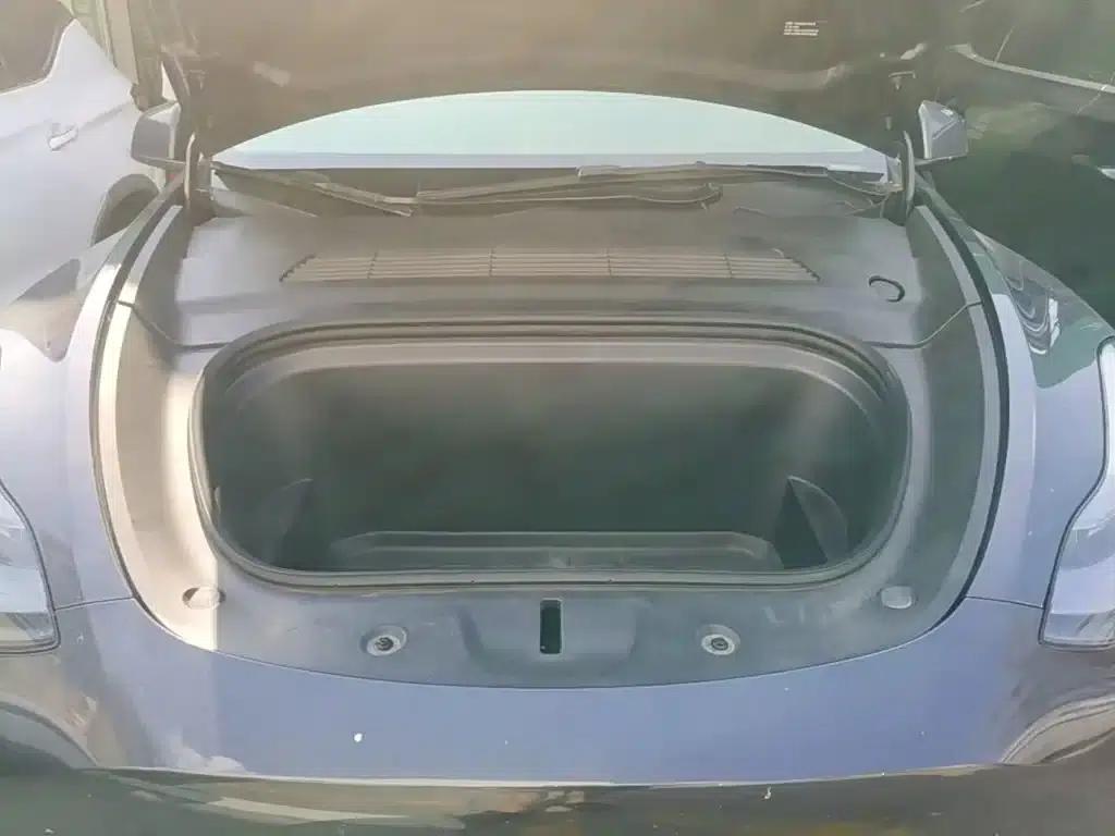 Model Y 2024 Long Range All-Wheel Drive — миниатюра 20