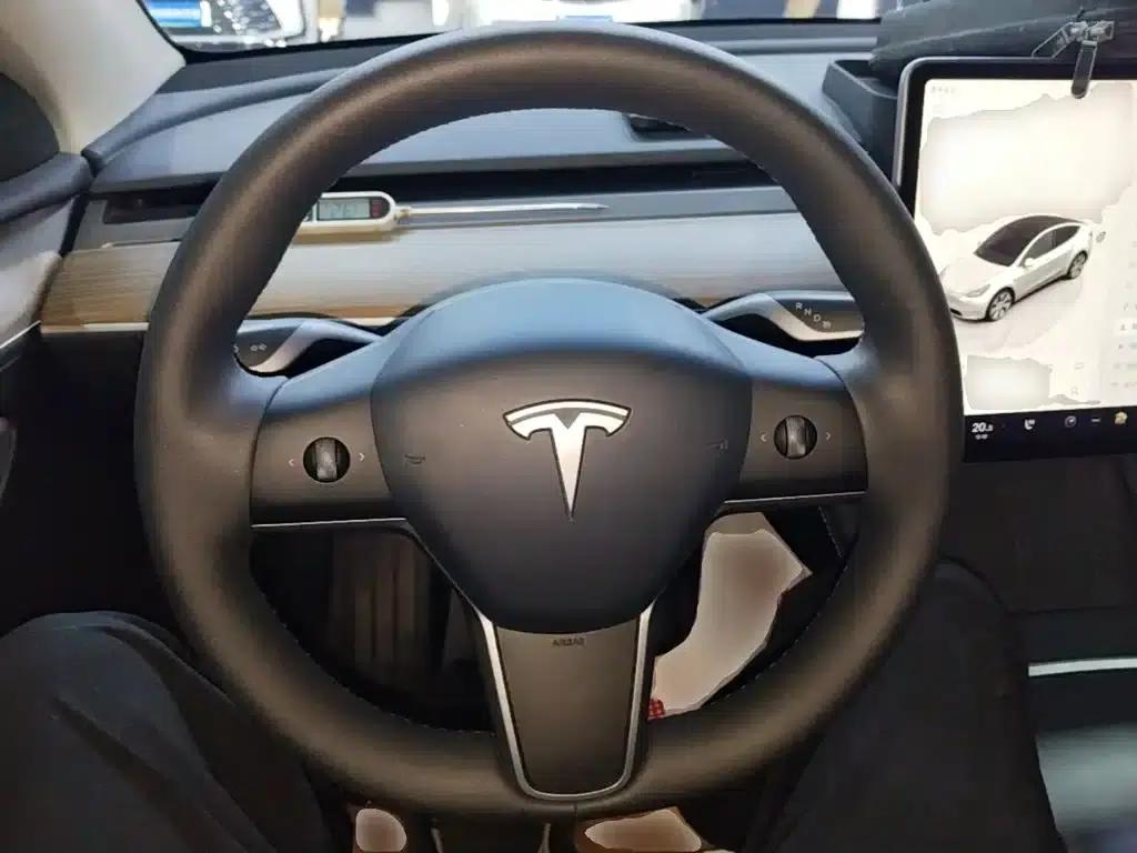 Model Y 2022 Rear-Wheel Drive — миниатюра 11
