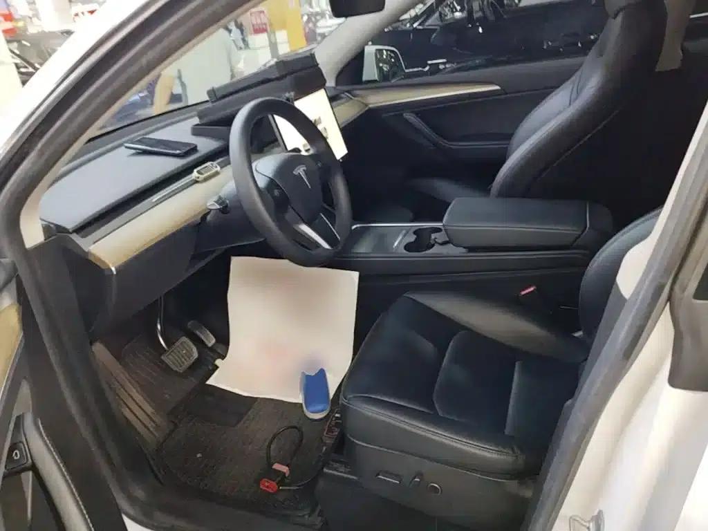 Model Y 2022 Rear-Wheel Drive — миниатюра 15
