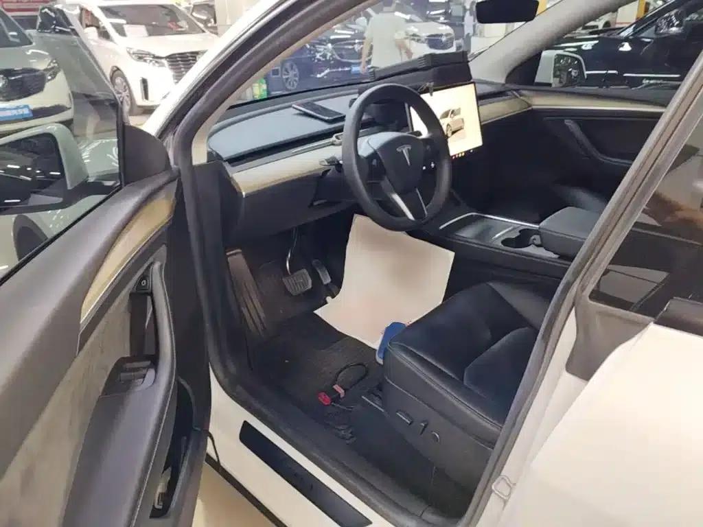 Model Y 2022 Rear-Wheel Drive — миниатюра 16