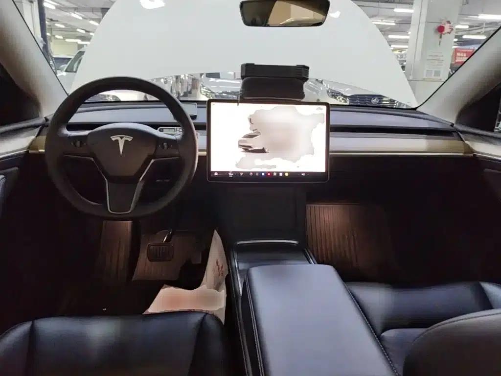 Model Y 2022 Rear-Wheel Drive — миниатюра 10