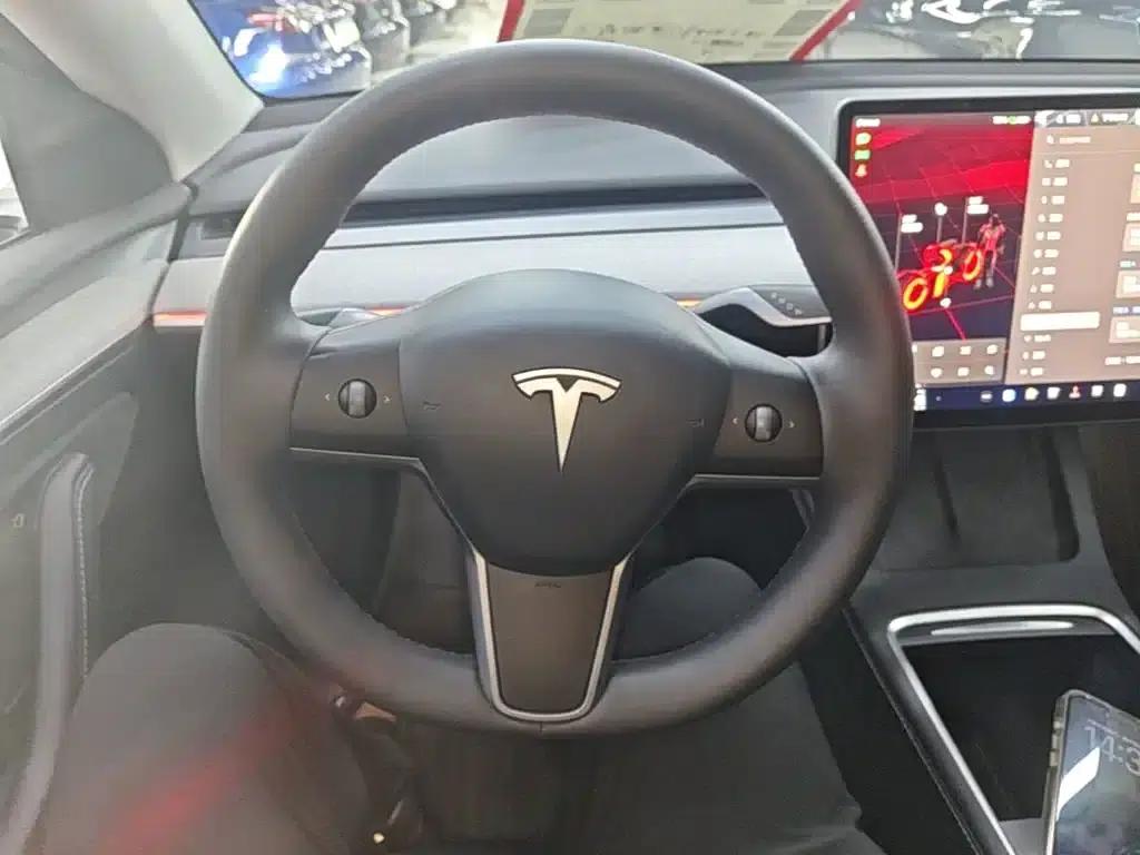 Model Y 2024 Rear-Wheel Drive — миниатюра 11