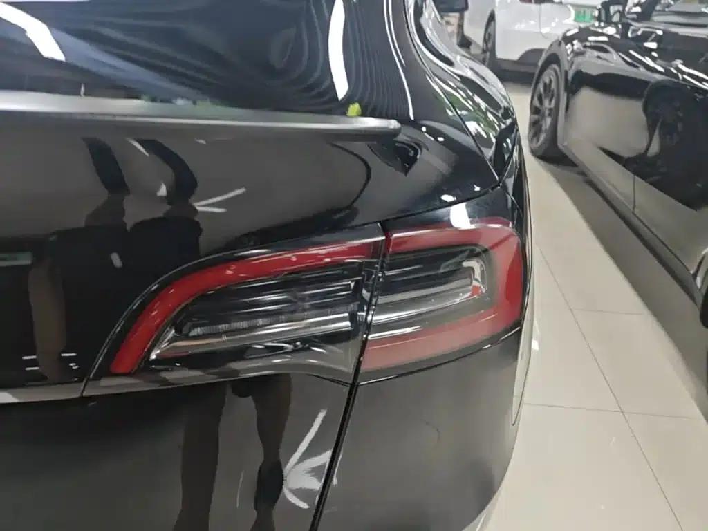 Model Y 2023 Performance All-Wheel Drive — миниатюра 8