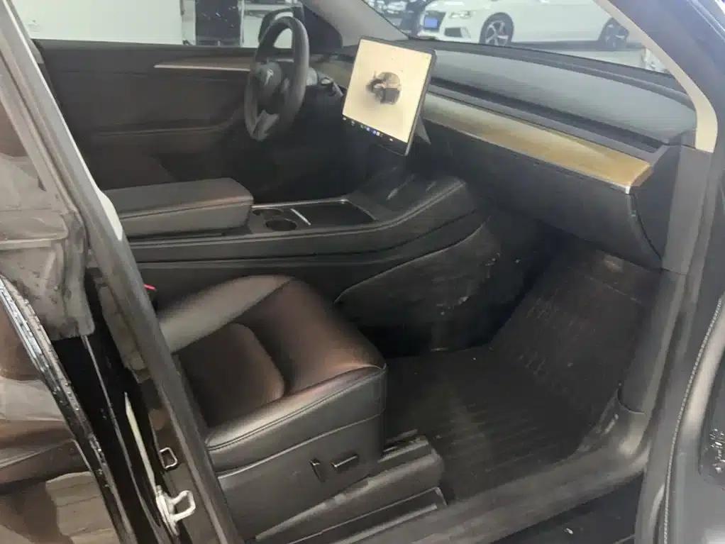 Model Y 2022 Rear-Wheel Drive — миниатюра 10