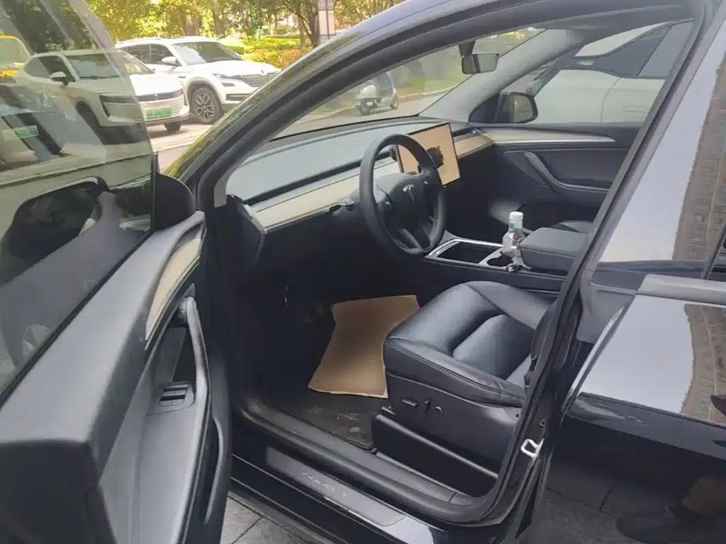 Model Y 2022 Rear-Wheel Drive — миниатюра 16