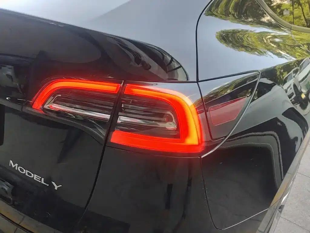 Model Y 2022 Rear-Wheel Drive — миниатюра 8
