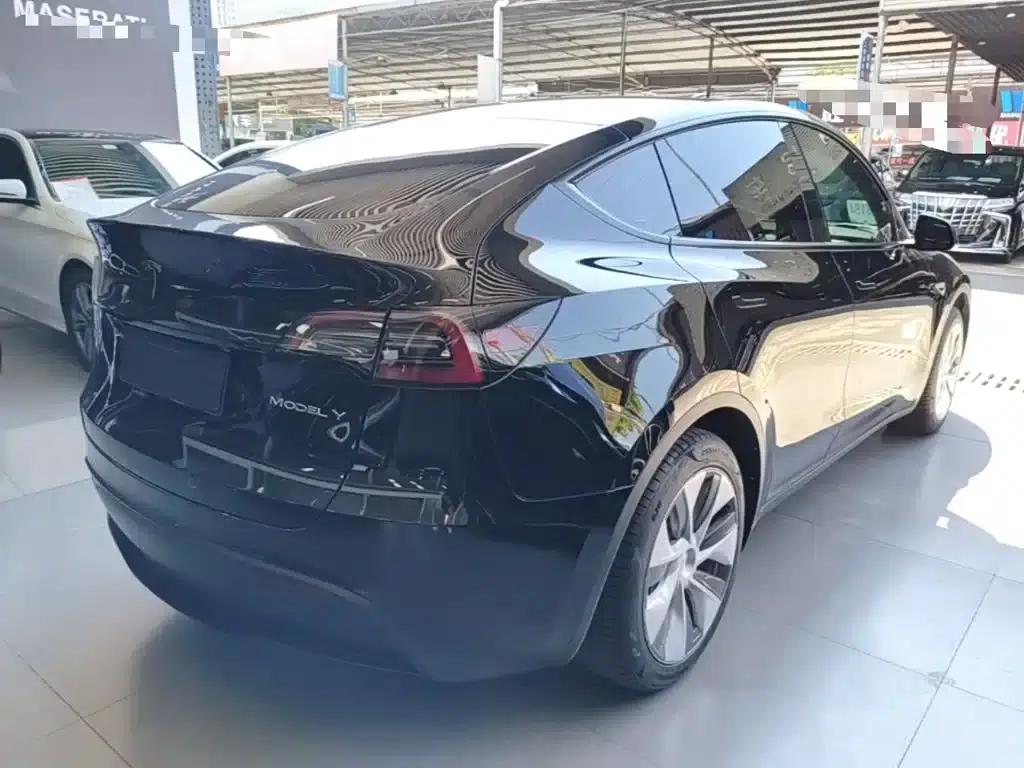 Model Y 2022 Facelift Rear-Wheel Drive Version — миниатюра 7