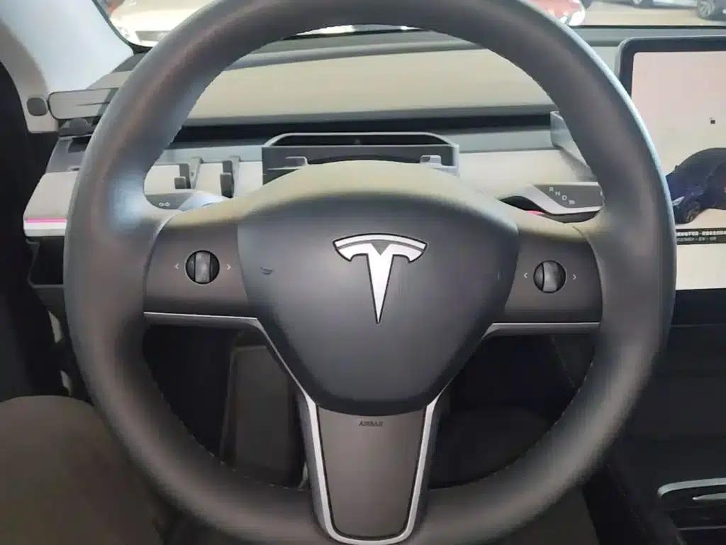 Model Y 2024 Rear-Wheel Drive — миниатюра 11