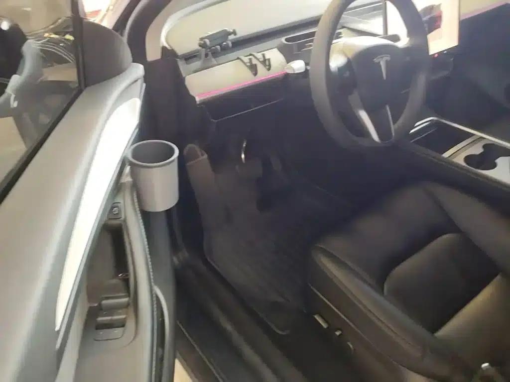 Model Y 2024 Rear-Wheel Drive — миниатюра 16