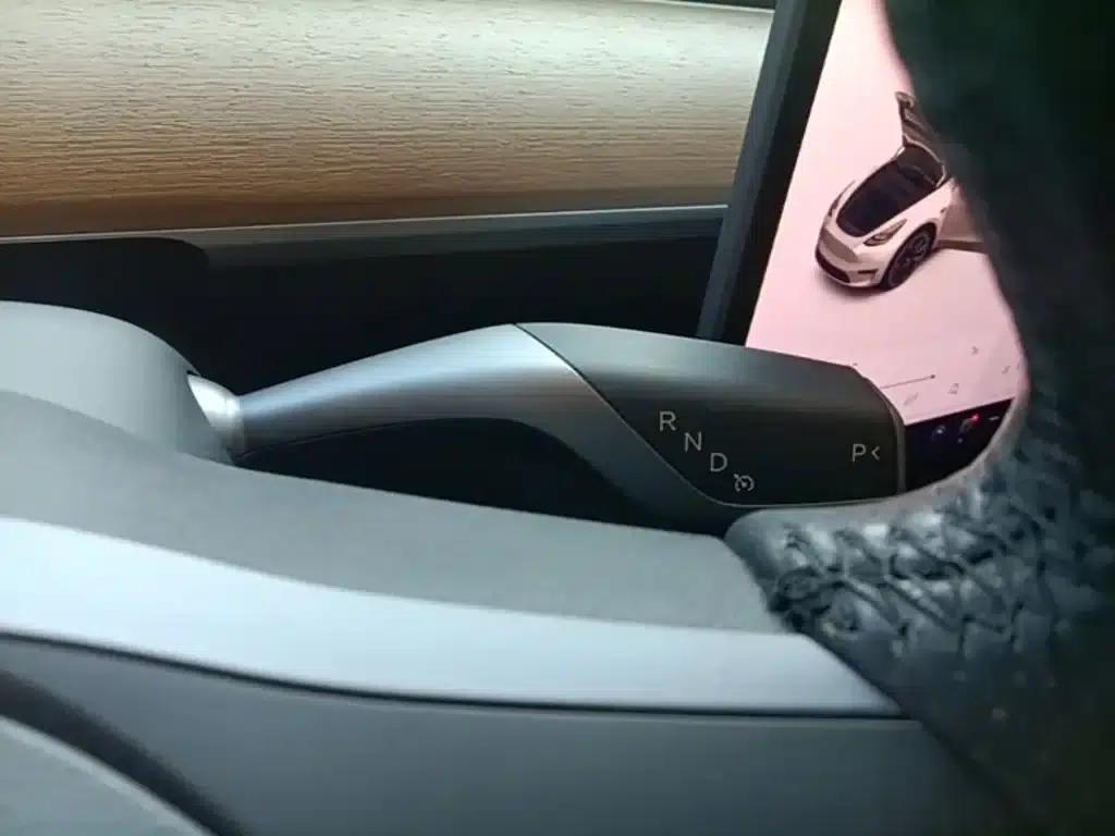 Model Y 2021 Standard Range Rear-Wheel Drive — миниатюра 14