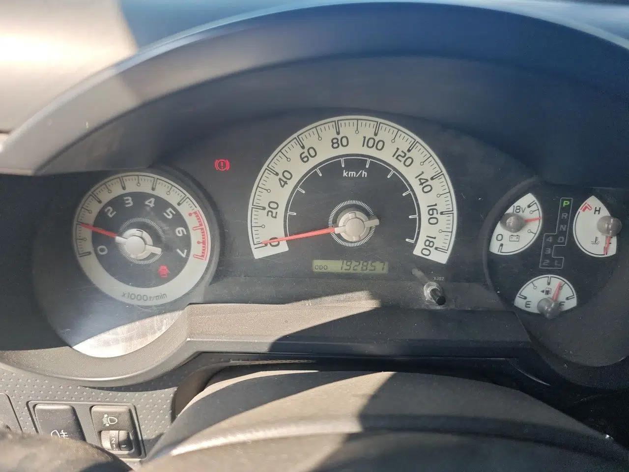 Toyota FJ Cruiser 2011 4.0L — миниатюра 11
